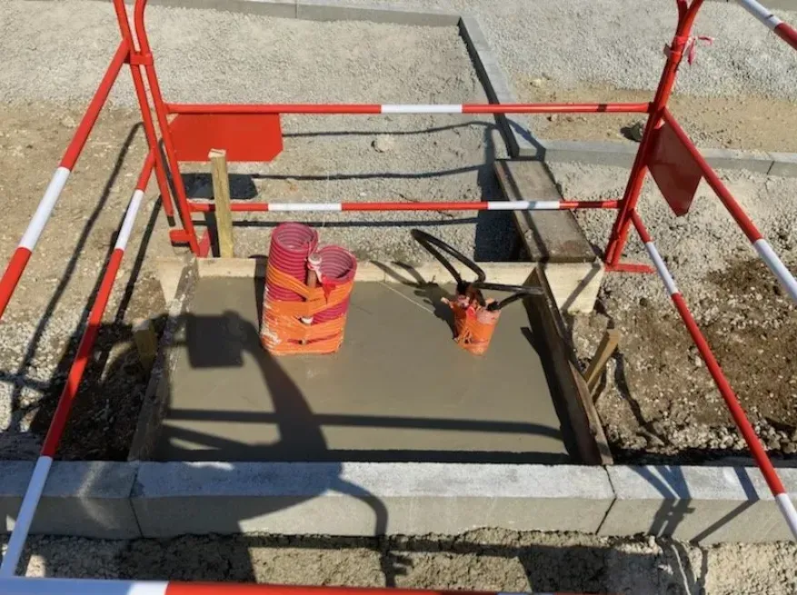 Dégagement de réseaux enterrés près de Gambais